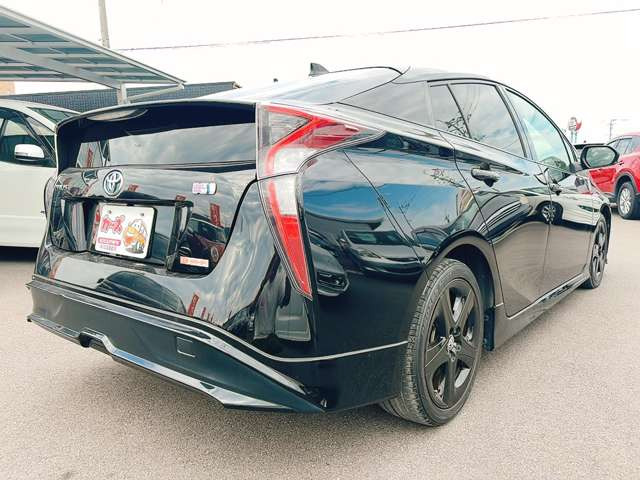 お車のご購入からオイル交換・整備・車検・任意保険・修理・鈑金何でもお任せ下さい!親切・丁寧にご対応致します♪