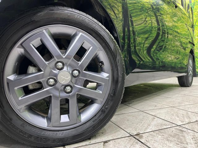 �y����15�C���`�A���~�z�C�[���z�O�ςɃ}�b�`���������A���~�z�C�[���𑕒����Ă���܂��B�e��ЊO�A���~�z�C�[����A�X�^�b�h���X�^�C�����戵�����Ă���܂��B���񂲑��k����������