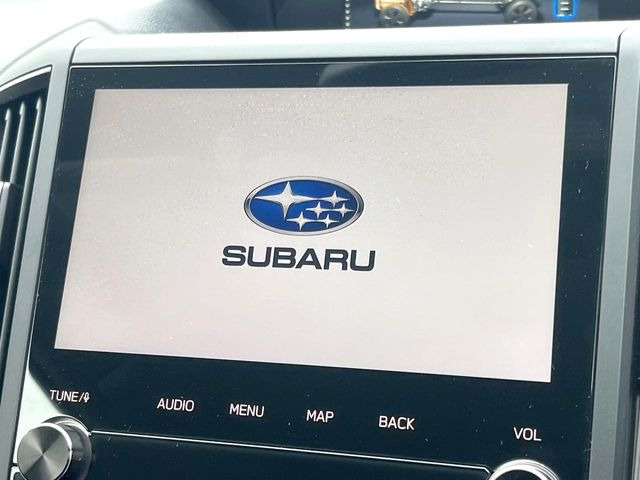 【純正ナビ】人気の純正ナビを装備。オーディオ機能も充実しており、Bluetooth接続すればお持ちのスマホやMP3プレイヤーの音楽を再生可能!毎日の運転がさらに楽しくなります!!