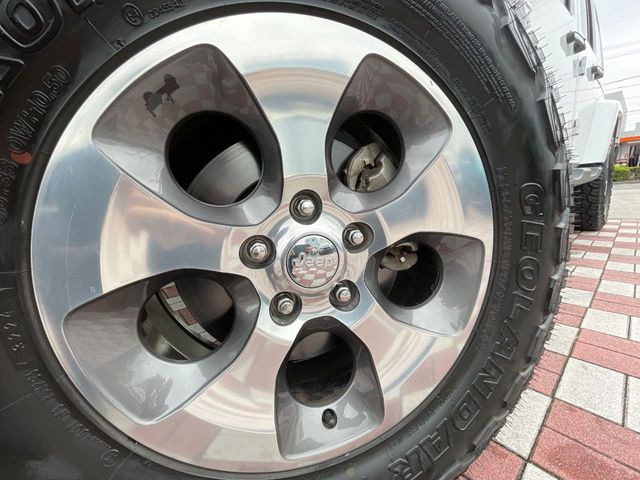 ������16�C���`�A���~�z�C�[��:�A���ԂȂ�ł͂̑�z����������x����z�C�[���Ƒ����ł�!���{�Ԃ̑���Ɋ���Ă�����ɂ����Б̊����Ē��������قǁA�������x���ł܂Ƃ܂��Ă��܂�!