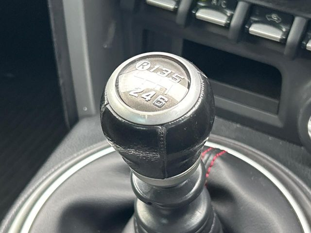 【フロア6速MT】走りの6速MT!!スポーティーな走行をお楽しみいただけます♪