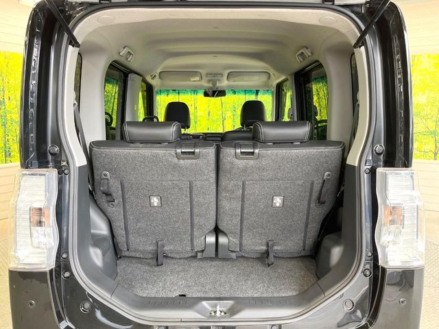 普段のお買い物や通勤、送迎等に十分な荷室スペースを確保しております。セカンドシートを倒すと、大きな荷物の積載も可能です♪