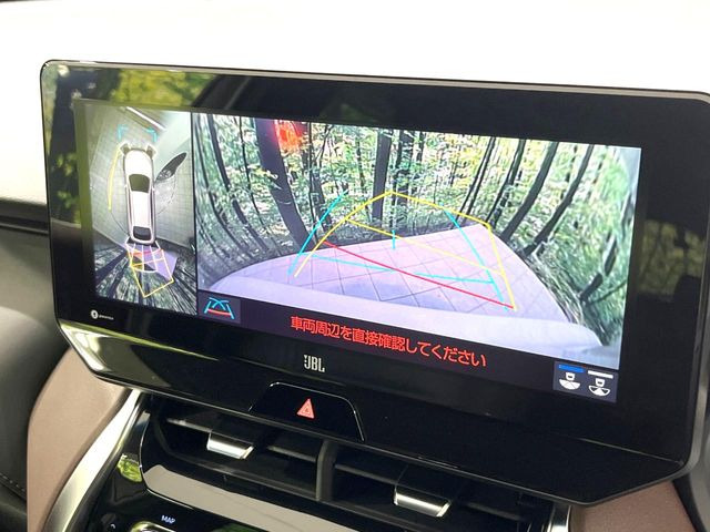 【パノラミックビューモニター】専用のカメラにより、上から見下ろしたような視点で360度クルマの周囲を確認することができます☆死角部分も確認しやすく、狭い場所での切り返しや駐車もスムーズに行えます。