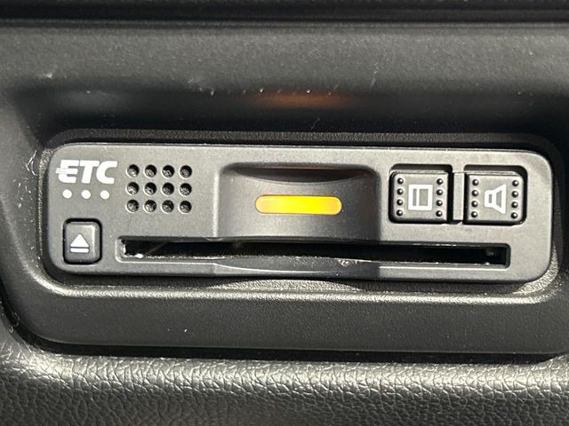 【ETC】高速道路の料金所をストレスなく通過!話題のスポットやサービスエリアに多い「スマートIC」利用時は必須のアイテムです。当店でセットアップを実施、ご納車当日からすぐにご利用いただけます!