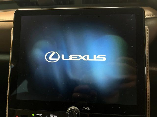 【9.8インチ ディスプレイオーディオ】大画面のディスプレイはAppleCarPlayやAndroidAutoが利用可能。大きな画面でスマホナビアプリ等が利用いただけます♪
