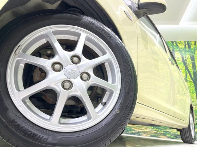 �y����14�C���`�A���~�z�C�[���z�O�ςɃ}�b�`���������A���~�z�C�[���𑕒����Ă���܂��B�e��ЊO�A���~�z�C�[����A�X�^�b�h���X�^�C�����戵�����Ă���܂��B���񂲑��k����������