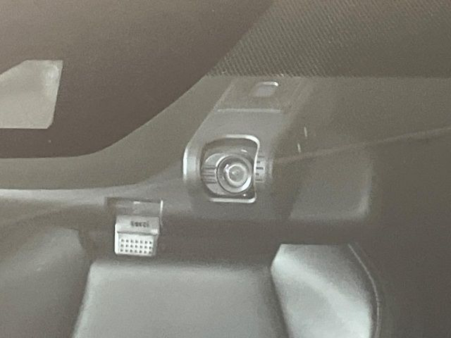 【ドライブレコーダー】ドライブレコーダー装備!走行中はもちろん、あおり運転や事故に遭遇した際、映像で記録し、万一のリスクに備えます。※記録用SDカードはお客様ご自身でご準備いただく必要があります。