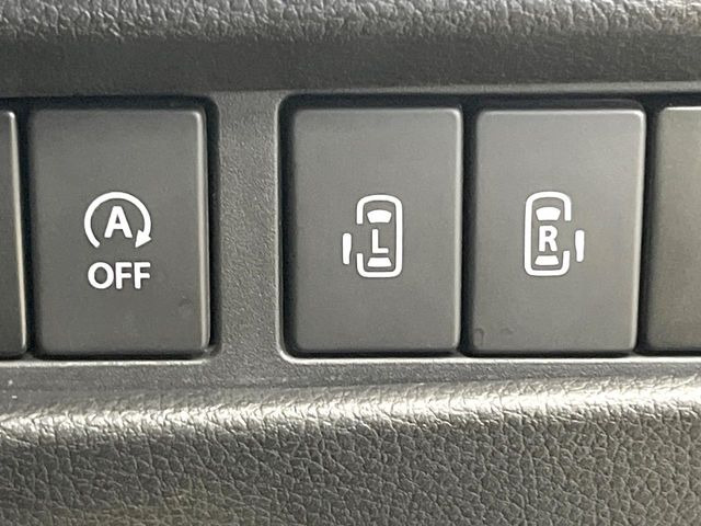 【両側パワースライドドア】スマートキーや運転席のスイッチで後席両側スライドドアの開閉が可能♪電動だから力を入れてドアを開ける必要が無く、小さなお子様でも簡単に開け閉めでき快適です♪