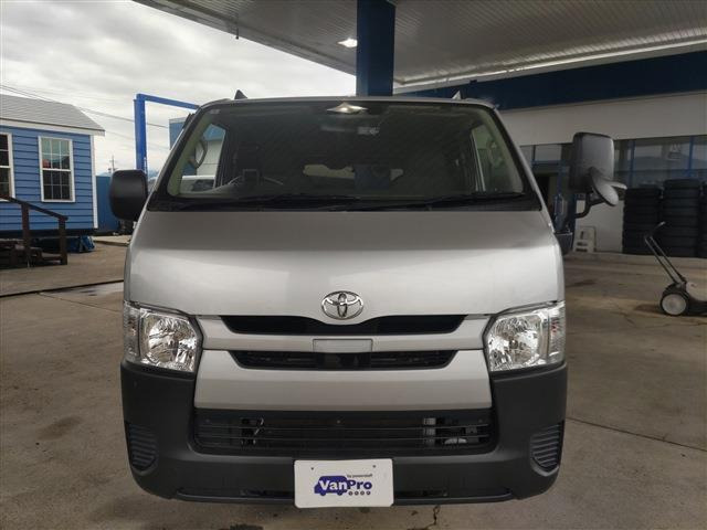 �ԗ��t�����g���ʂ���̊O�ϑS�i�ʐ^�ł��B�t�����g�O������w�b�h���C�g�A�t�����g�o���p�[����у��[�t�L�����A�̃R���f�B�V�����ɂ��ĉ摜�ɂĂ��m�F���������B