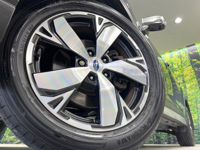 �y����18�C���`�A���~�z�C�[���z�O�ςɃ}�b�`���������A���~�z�C�[���𑕒����Ă���܂��B�e��ЊO�A���~�z�C�[����A�X�^�b�h���X�^�C�����戵�����Ă���܂��B���񂲑��k����������