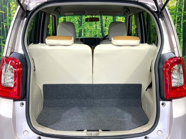 普段のお買い物や通勤、送迎等に十分な荷室スペースを確保しております。セカンドシートを倒すと、大きな荷物の積載も可能です♪