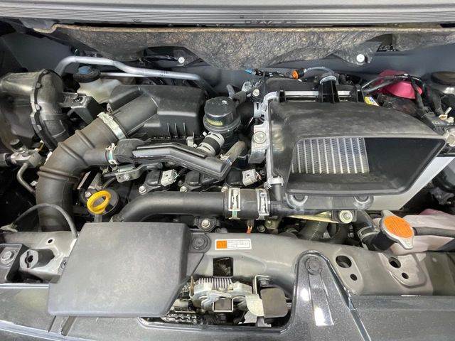 親切・丁寧な専門メカニックスタッフが応対!・車検・点検整備・事故等の修理などアフターサービスも安心。お車のカスタマイズもネクステージのサービススタッフまでご相談ください!