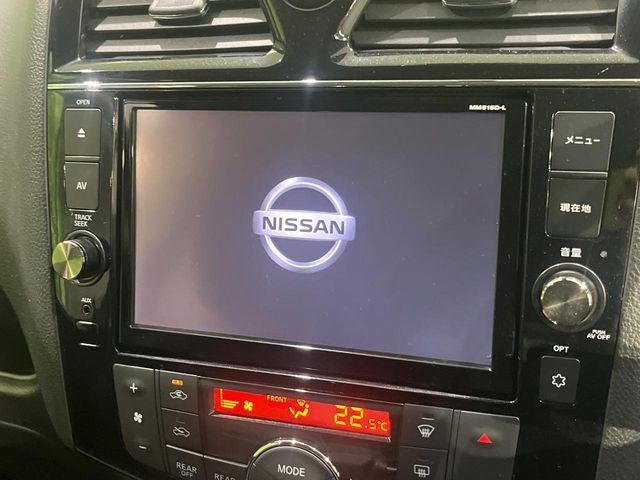 【純正8型ナビ】人気の純正ナビを装備。オーディオ機能も充実しており、Bluetooth接続すればお持ちのスマホやMP3プレイヤーの音楽を再生可能!毎日の運転がさらに楽しくなります!!