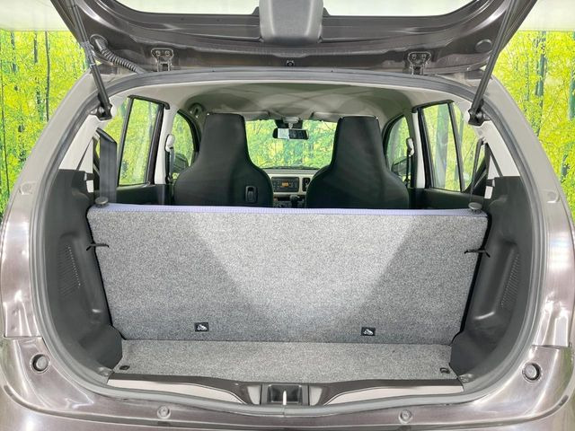 普段のお買い物や通勤、送迎等に十分な荷室スペースを確保しております。セカンドシートを倒すと、大きな荷物の積載も可能です♪
