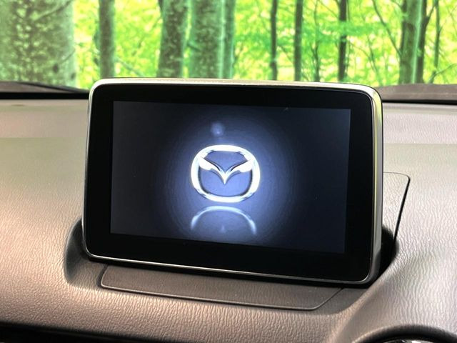 【純正ナビ】人気の純正ナビを装備。オーディオ機能も充実しており、Bluetooth接続すればお持ちのスマホやMP3プレイヤーの音楽を再生可能!毎日の運転がさらに楽しくなります!!