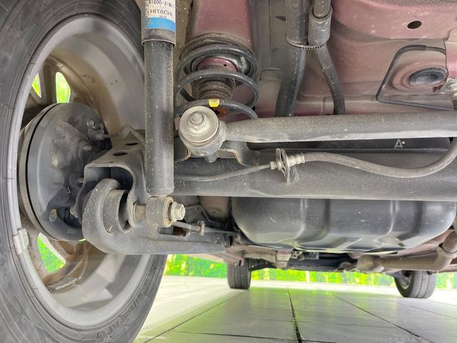 お車を安心してお乗りいただく為には、足回りの定期点検が欠かせません。サービスサポート(有償保証)では無料点検もご提供しており、安心のカーライフをお過ごしいただけるサポート体制が整っています。