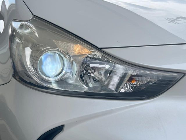 【シーケンシャルターンランプ付きLEDヘッドライト】人気の『流れるウィンカー』付きのLEDヘッドライトを装備♪高級感はもちろん、点灯時は存在感たっぷりで他車からも認識されやすく安心です。