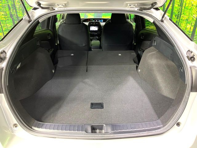普段のお買い物や通勤、送迎等に十分な荷室スペースを確保しております。セカンドシートを倒すと、大きな荷物の積載も可能です♪