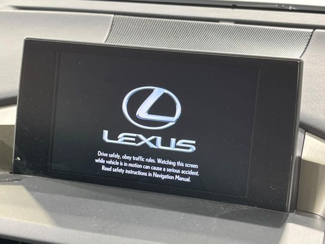 【メーカー純正ナビ】インテリアに溶け込むスタイリッシュな「専用設計」メーカーナビを装備♪視認性や操作性など基本性能にも優れ、より上質なカーライフをお楽しみいただけます。