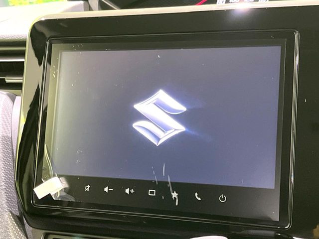 【メーカー純正ナビ】インテリアに溶け込むスタイリッシュな「専用設計」メーカーナビを装備♪視認性や操作性など基本性能にも優れ、より上質なカーライフをお楽しみいただけます。