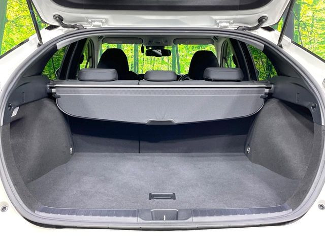 ドライバーによって運転しやすいポジションは異なり、あの車はどうなのか不安なこともありますよね。気になるお車は店頭で乗り込んでご確認いただけます♪