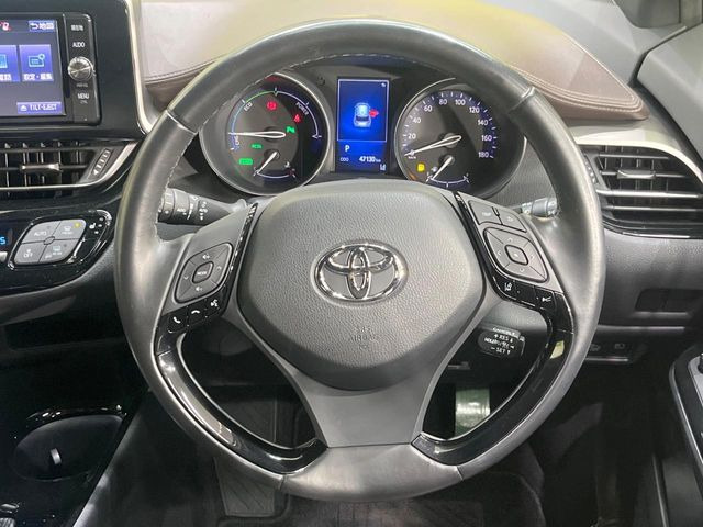 【ステアリングスイッチ】運転中、前方から目線をそらすことなく、オーディオ等の操作が可能な便利機能!安心&快適なドライブを演出してくれます♪