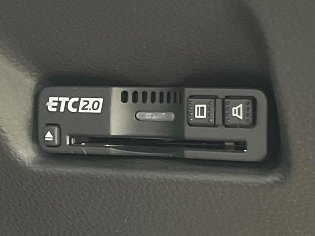 【ETC】高速道路の料金所をストレスなく通過!話題のスポットやサービスエリアに多い「スマートIC」利用時は必須のアイテムです。当店でセットアップを実施、ご納車当日からすぐにご利用いただけます!