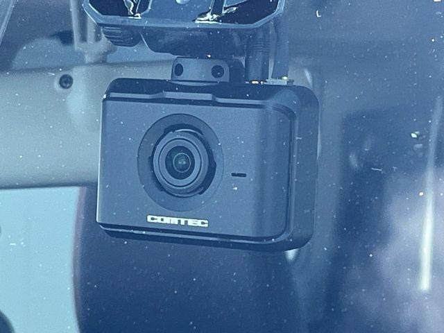 【ドライブレコーダー】ドライブレコーダー装備!走行中はもちろん、あおり運転や事故に遭遇した際、映像で記録し、万一のリスクに備えます。※記録用SDカードはお客様ご自身でご準備いただく必要があります。