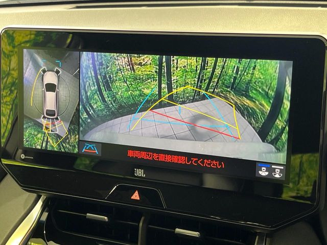【パノラミックビューモニター】専用のカメラにより、上から見下ろしたような視点で360度クルマの周囲を確認することができます☆死角部分も確認しやすく、狭い場所での切り返しや駐車もスムーズに行えます。