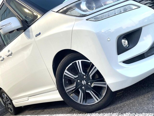 【純正15インチアルミホイール】外観にマッチした純正アルミホイールを装着しております。各種社外アルミホイールや、スタッドレスタイヤも取扱いしております。是非ご相談ください♪