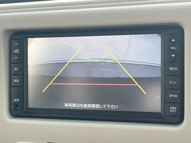 【バックカメラ】駐車時に後方がリアルタイム映像で確認できます。大型商業施設や立体駐車場での駐車時や、夜間のバック時に大活躍!運転スキルに関わらず、今や必須となった装備のひとつです!