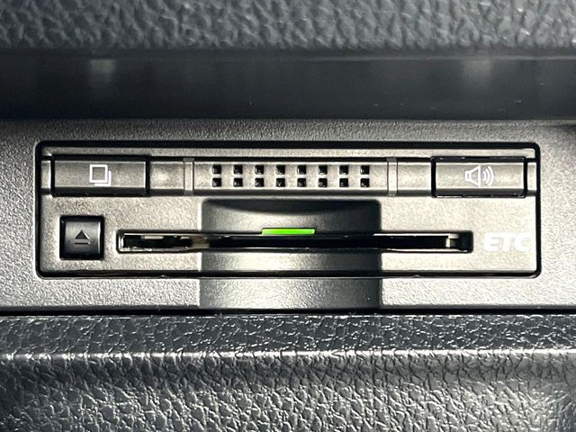 【ETC】高速道路の料金所をストレスなく通過!話題のスポットやサービスエリアに多い「スマートIC」利用時は必須のアイテムです。当店でセットアップを実施、ご納車当日からすぐにご利用いただけます!