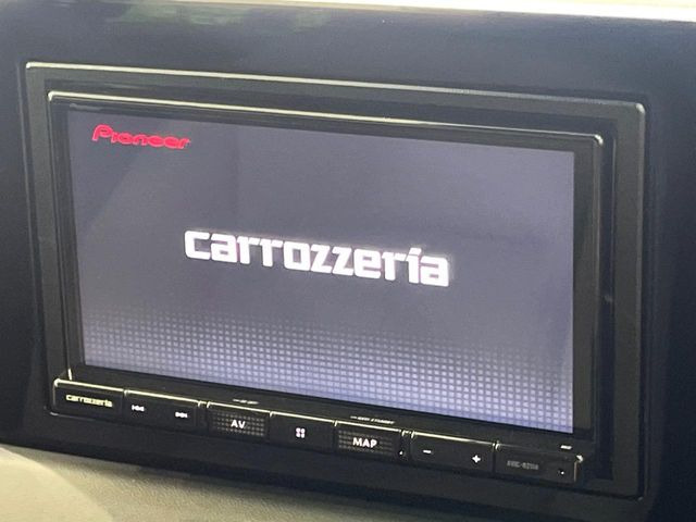 【ナビゲーション】目的地までしっかり案内してくれる使いやすいナビ。Bluetooth接続すればお持ちのスマホやMP3プレイヤーの音楽を再生可能!毎日の運転がさらに楽しくなります!!