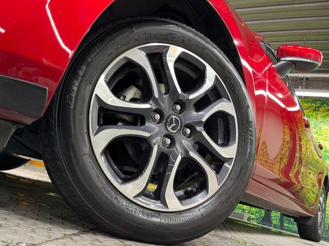 �y����16�C���`�A���~�z�C�[���z�O�ςɃ}�b�`���������A���~�z�C�[���𑕒����Ă���܂��B�e��ЊO�A���~�z�C�[����A�X�^�b�h���X�^�C�����戵�����Ă���܂��B���񂲑��k����������