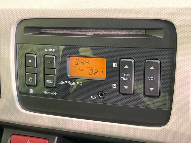 お好きな音楽を車内でお楽しみいただけます♪スピーカー交換・ウーハー追加などの音質向上や、最新ナビ・後席モニター等の取り付けも是非ご相談ください!