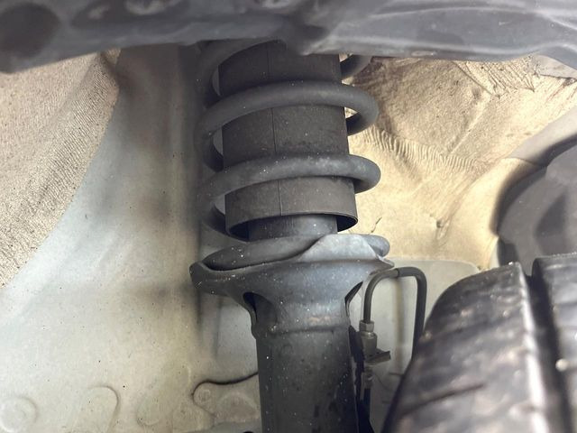 下回りがきれいなうちに、防錆加工の施工がオススメ。降雪地域はもちろん、沿岸部にお住いの方や、趣味でマリン・ウィンタースポーツをされる方にご好評いただいております。