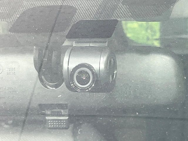 【ドライブレコーダー】ドライブレコーダー装備!走行中はもちろん、あおり運転や事故に遭遇した際、映像で記録し、万一のリスクに備えます。※記録用SDカードはお客様ご自身でご準備いただく必要があります。