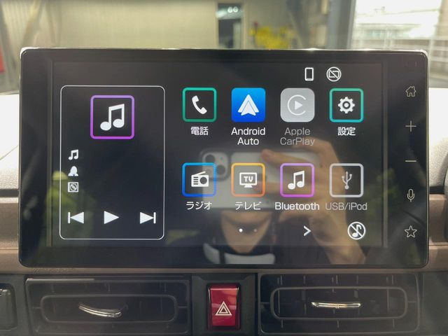 【9インチディスプレイオーディオ】お手持ちのスマートフォンとの連携で、ナビや音楽再生など各種アプリを使用可能。スマホに近い感覚でお使いいただけます♪