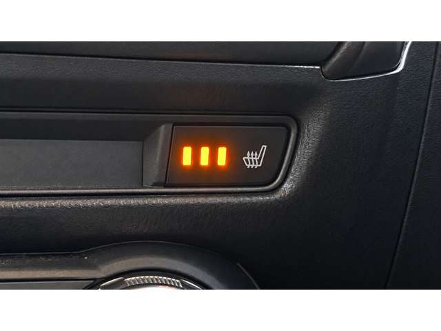 運転席シートヒーター