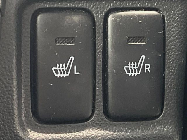 【シートヒーター】寒い日に重宝するシートヒーター!エアコンより早く温まってくれるので寒がりの人も安心ですね♪エアコンの温風は乾燥するから苦手、という方にもをおすすめです。