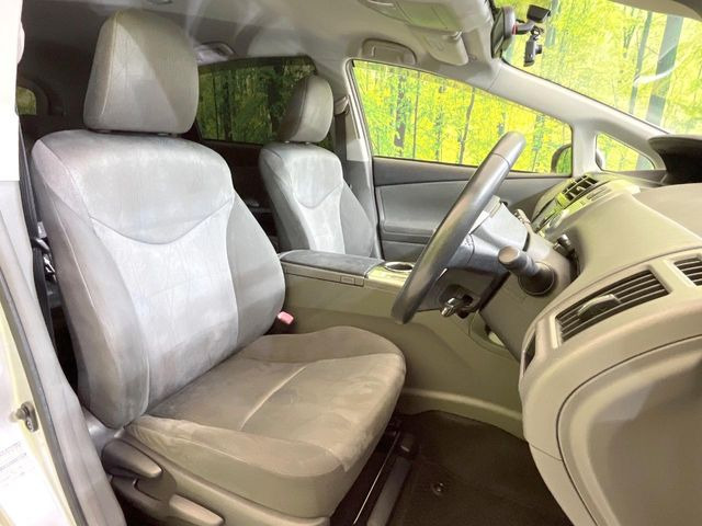 運転席シート廻りは使用感も少なく、良好な状態となっています。丁寧に使われていたことがよくわかりますね。