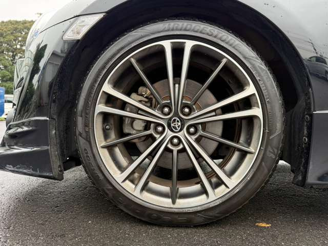 気になるお車がありましたら右の電話番号から直接お店にお問い合わせください。支払方法から車両情報、状態までなんでもご説明させて頂きます。スタッフ一同ご連絡お待ちしております。