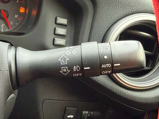 気になるお車がありましたら右の電話番号から直接お店にお問い合わせください。支払方法から車両情報、状態までなんでもご説明させて頂きます。スタッフ一同ご連絡お待ちしております。