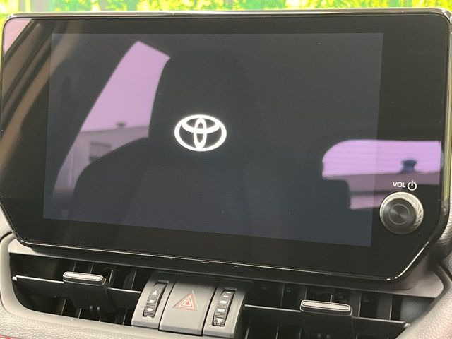 【10.5インチナビ】高級感とインパクトのある大画面ナビを装備。各種オーディオ操作はもちろん、スマホ連携もできる利便性の高いナビです♪