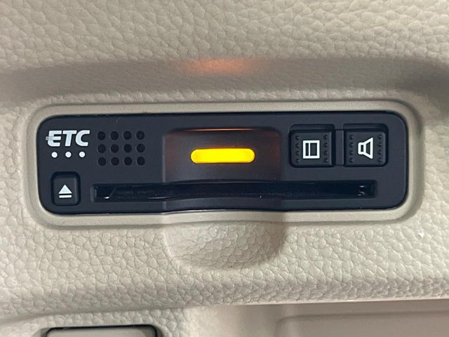 【ETC】高速道路の料金所をストレスなく通過!話題のスポットやサービスエリアに多い「スマートIC」利用時は必須のアイテムです。当店でセットアップを実施、ご納車当日からすぐにご利用いただけます!
