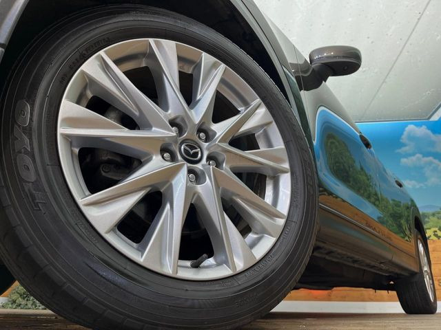 �y�����A���~�z�C�[���z�O�ςɃ}�b�`���������A���~�z�C�[���𑕒����Ă���܂��B�e��ЊO�A���~�z�C�[����A�X�^�b�h���X�^�C�����戵�����Ă���܂��B���񂲑��k����������