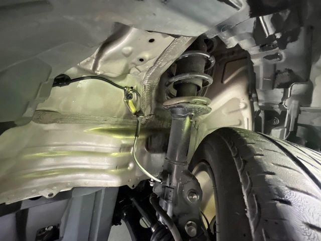 お車を安心してお乗りいただく為には、足回りの定期点検が欠かせません。サービスサポート(有償保証)では無料点検もご提供しており、安心のカーライフをお過ごしいただけるサポート体制が整っています。