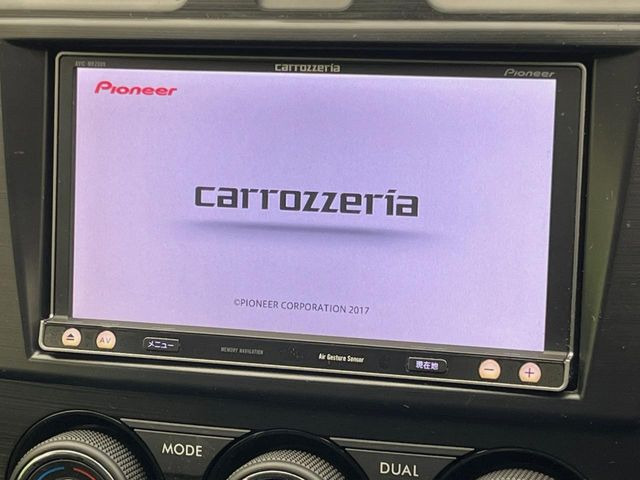 【ナビゲーション】使いやすいナビで目的地までしっかり案内してくれます。各種オーディオ再生機能も充実しており、お車の運転がさらに楽しくなります!!