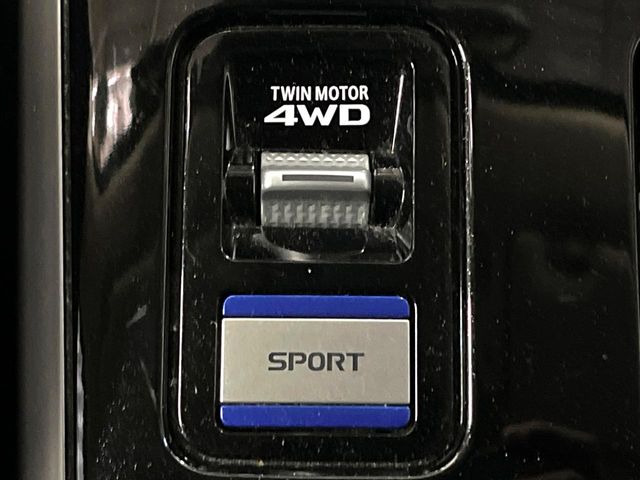 4WD�̂��Ԃł��̂ŁA�ᓹ�ł����S�ł���~��n�n��ɂ��Z�܂��̕��ȊO�ɂ��A�E�B���^�[�X�|�[�c����̕���~��n��֋A�Ȃ����@�������ɂ���������!