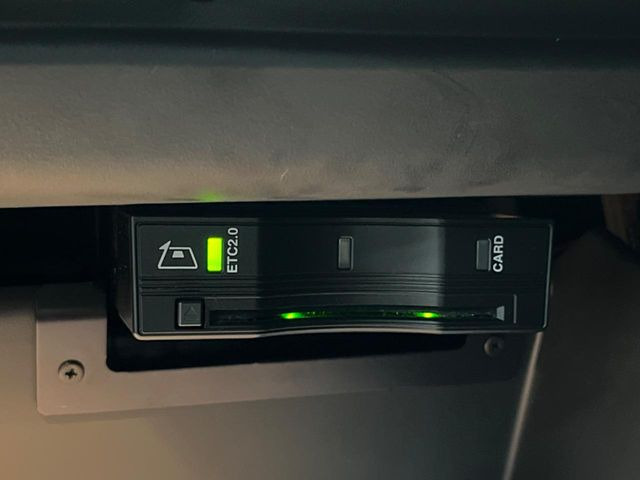 ●ETC車載器(アンテナ分離型音声案内タイプ):お引き渡し時には再セットアップを実施後、お渡しいたします。マイレージ登録に関してもお気軽にスタッフまでお尋ねください。